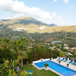 Cortijo De Salia Alcaucín